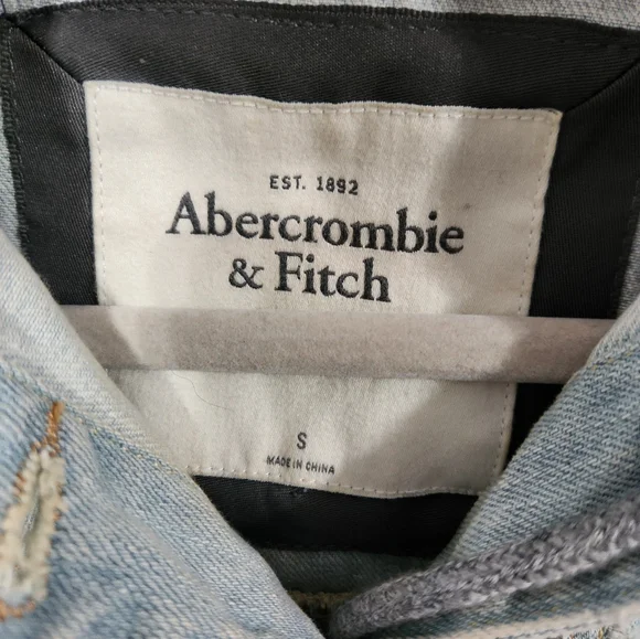 *SOLD* Abercrombie & Fitch Hooded Distressed Jean Jacket - Picture 5 of 7